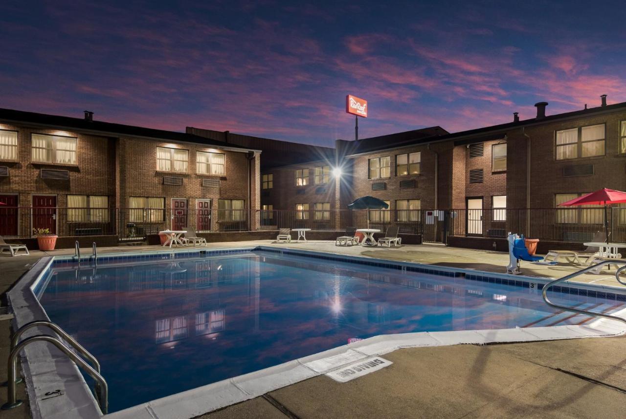 Red Roof Inn & Suites Lexington - Hamburg Exterior foto